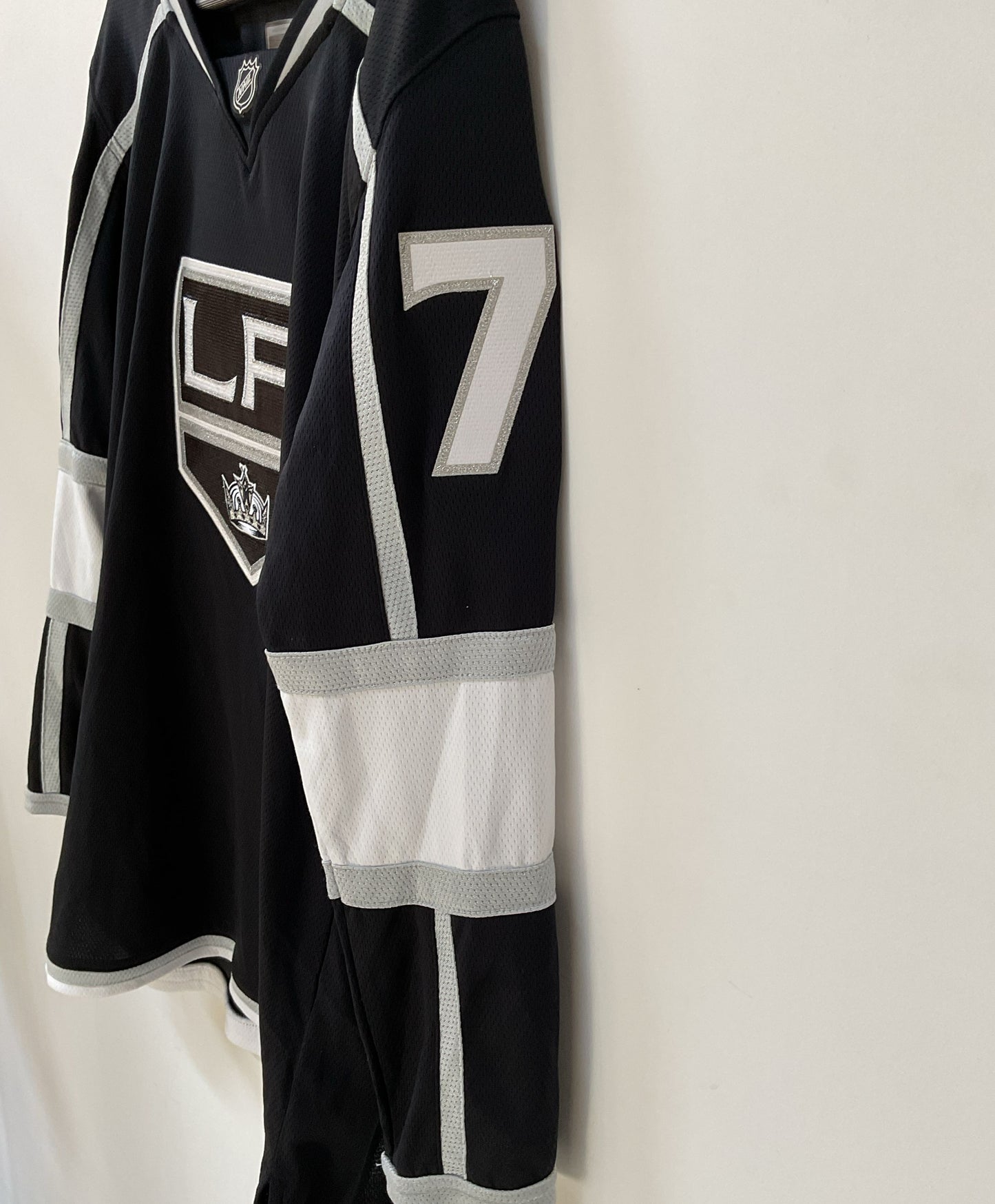 NWT Men's Fanatics NHL Carter Black with white Jersey Size M