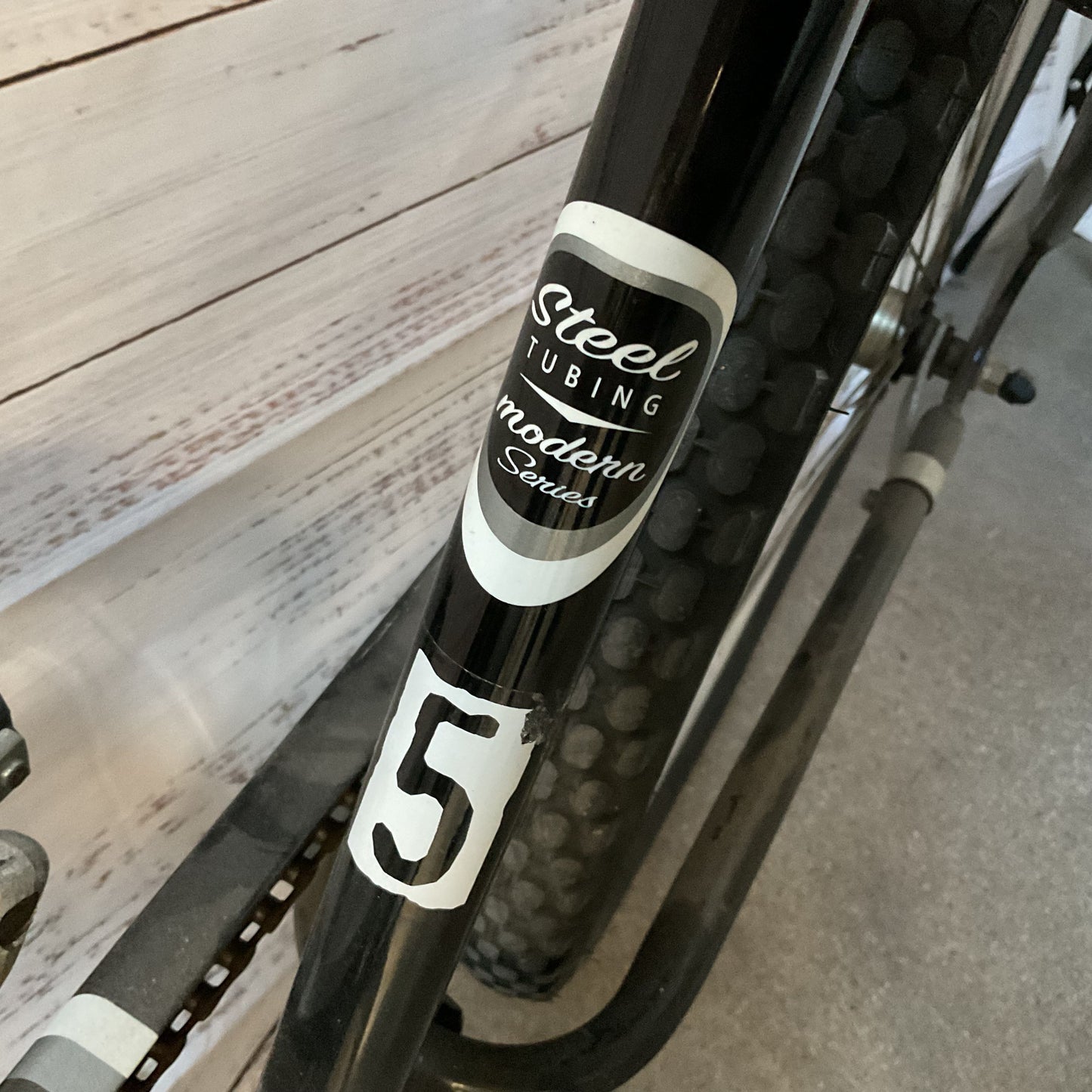 ELECTRA Alias Cruiser-1 Beach Cruiser Bike- 26 (WHEELS ARE FLAT)