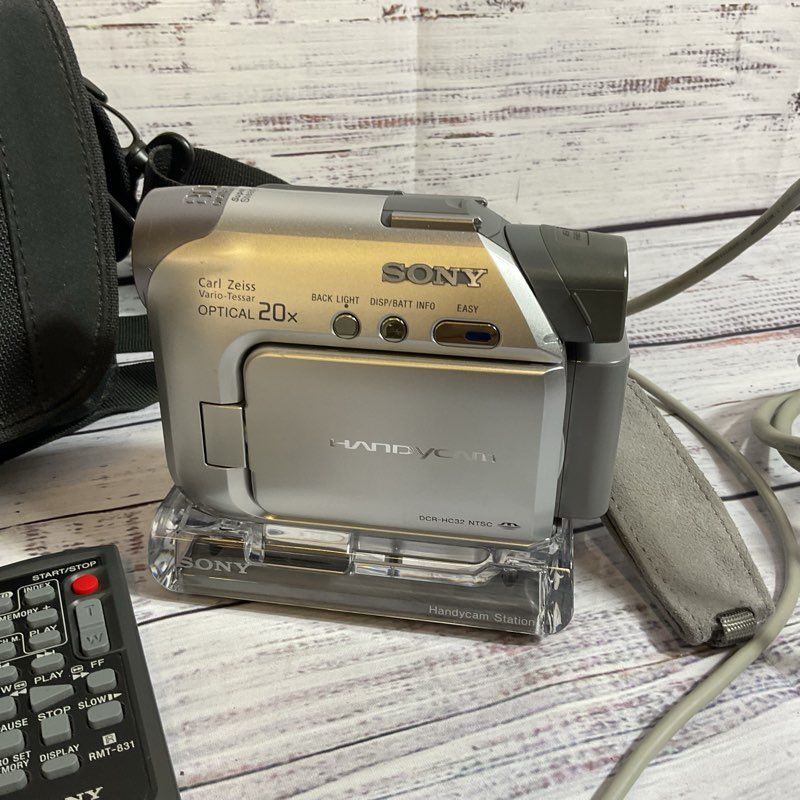 SONY DCR-HC32 Handycam Mini DV Camcorder Video Camera- FOR PARTS- NO CHARGER