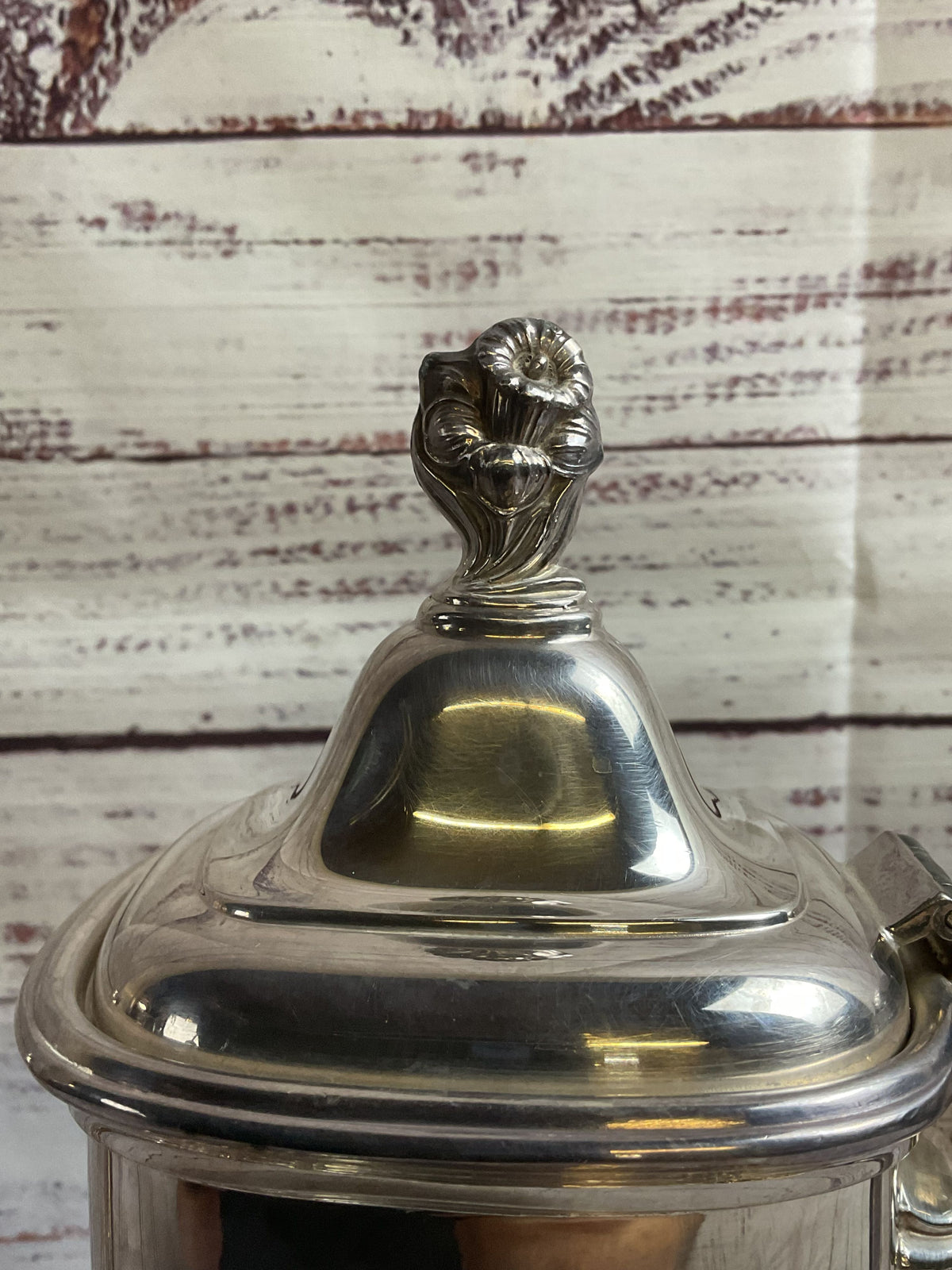 Rogers Bros Daffodil Tall Silverplated Hinged Lid Teapot