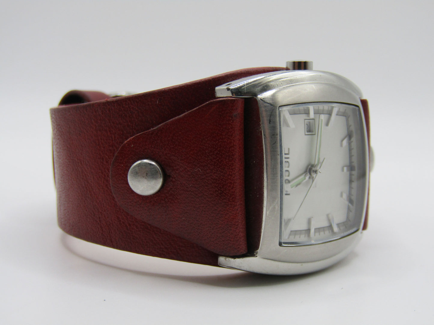 Vintage Fossil JR-8134 Red Leather Quartz Watch