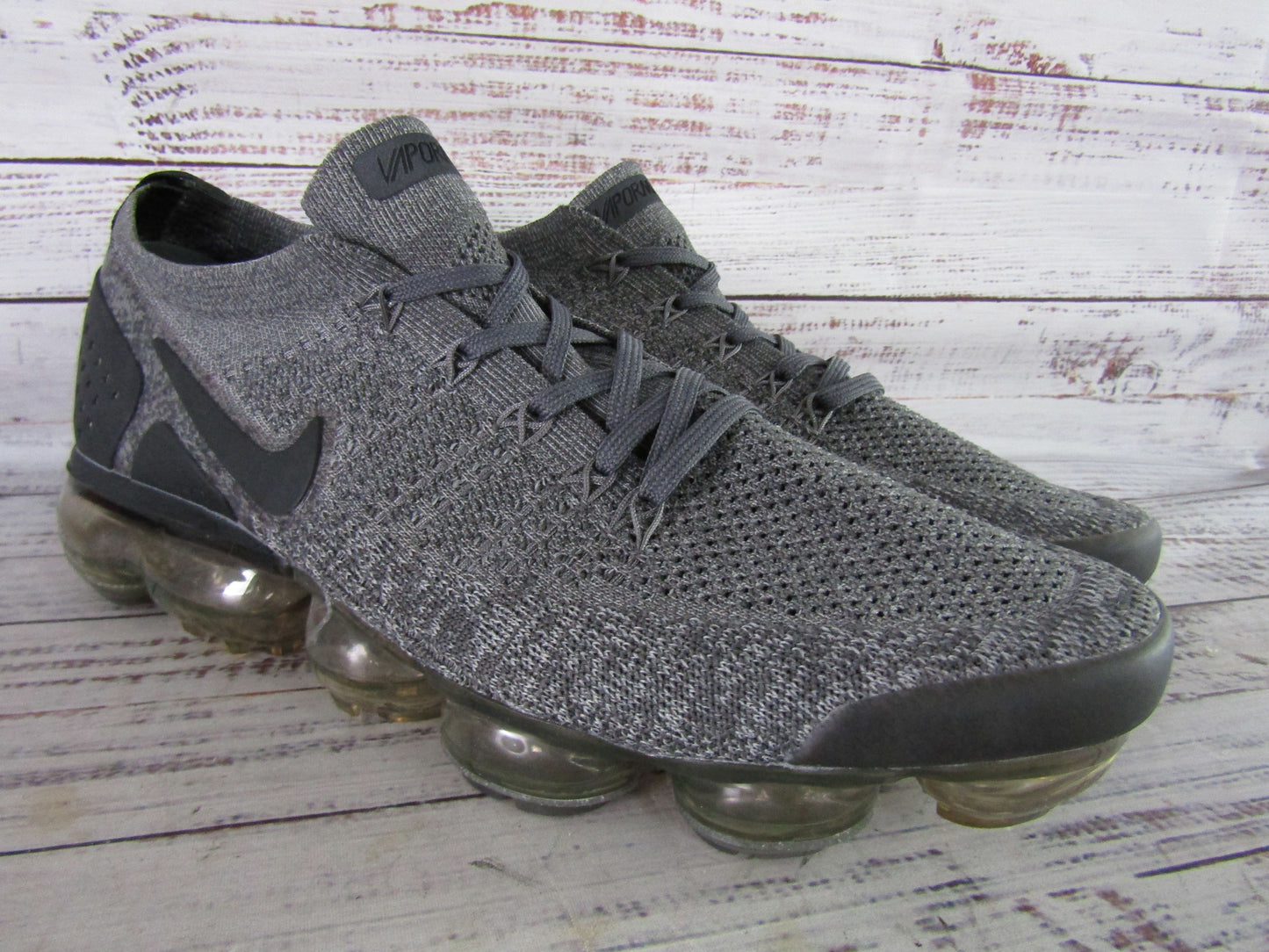 Nike Air Vapormax Flyknit 2 Wolf Grey Mens Gray Knit Sneakers Size 11 942842-002