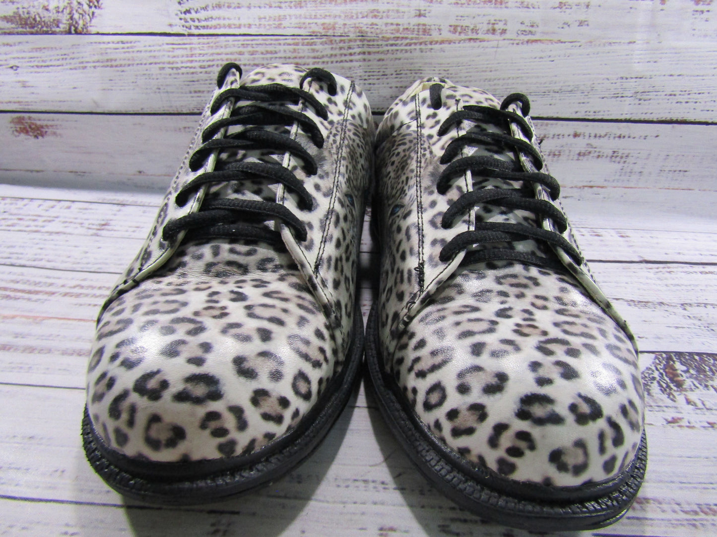 Icon Jolie Women's Multicolor Snow Leopard Print Sneakers Size 11