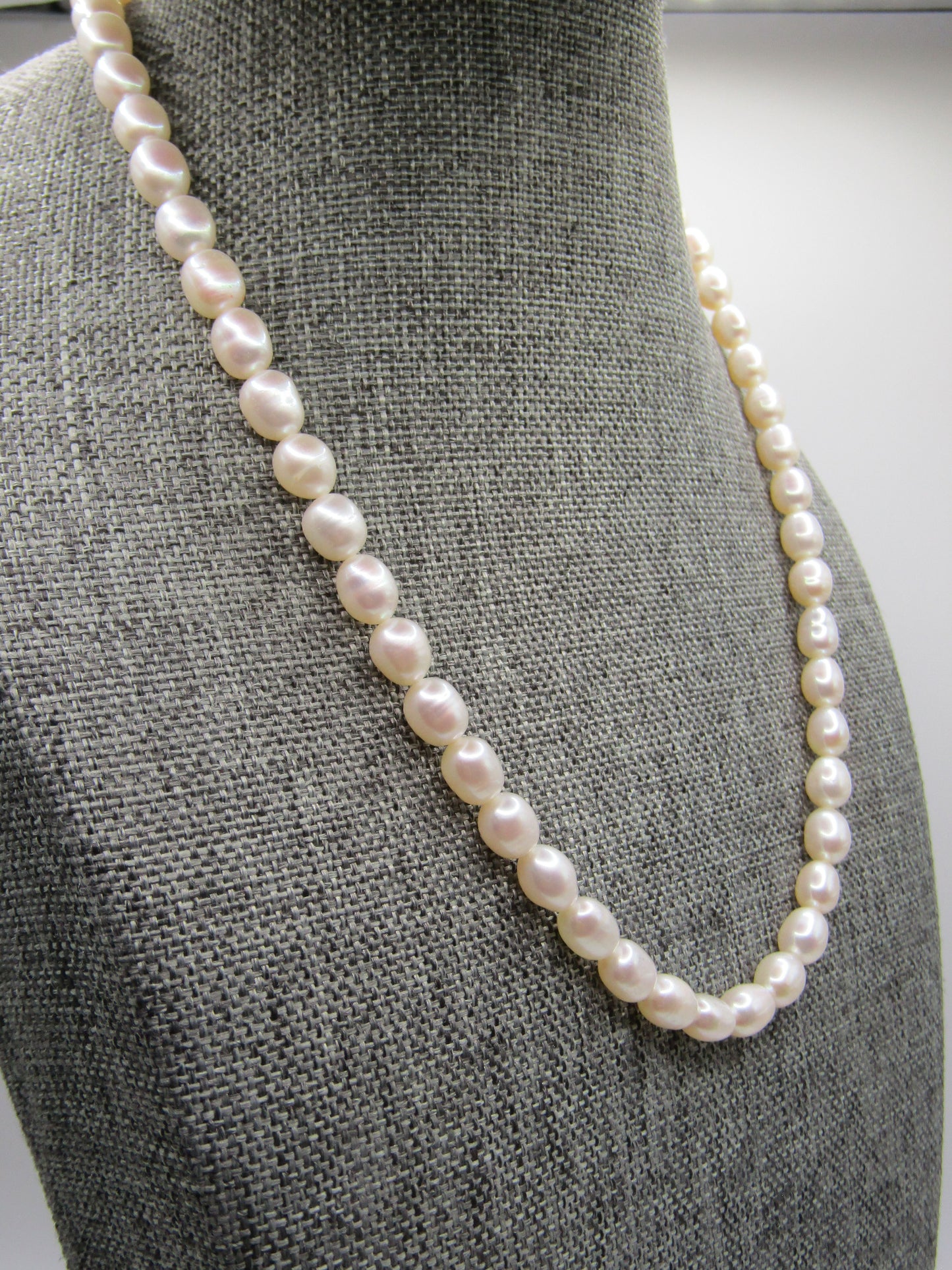 FIC 15 7/8" Freshwater Baroque Pearl Necklace With 14k Yellow Gold Clasp