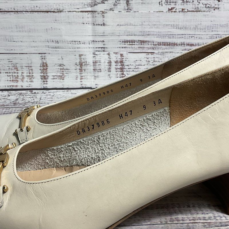 Salvatore Ferragamo Boutique H47 Cream Leather Horsebit Toe Pump Heel Women's 9