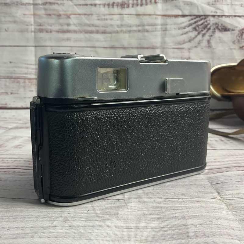 Vintage Voigtländer Vito CL Camera in Leather Case *Shutter Fires*