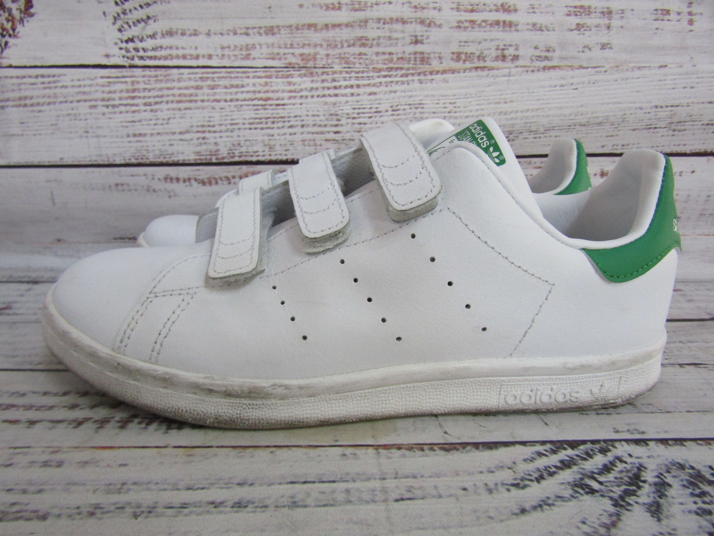 Adidas Original Stan Smith Boy's Low Top Sneakers Size 3 M20607