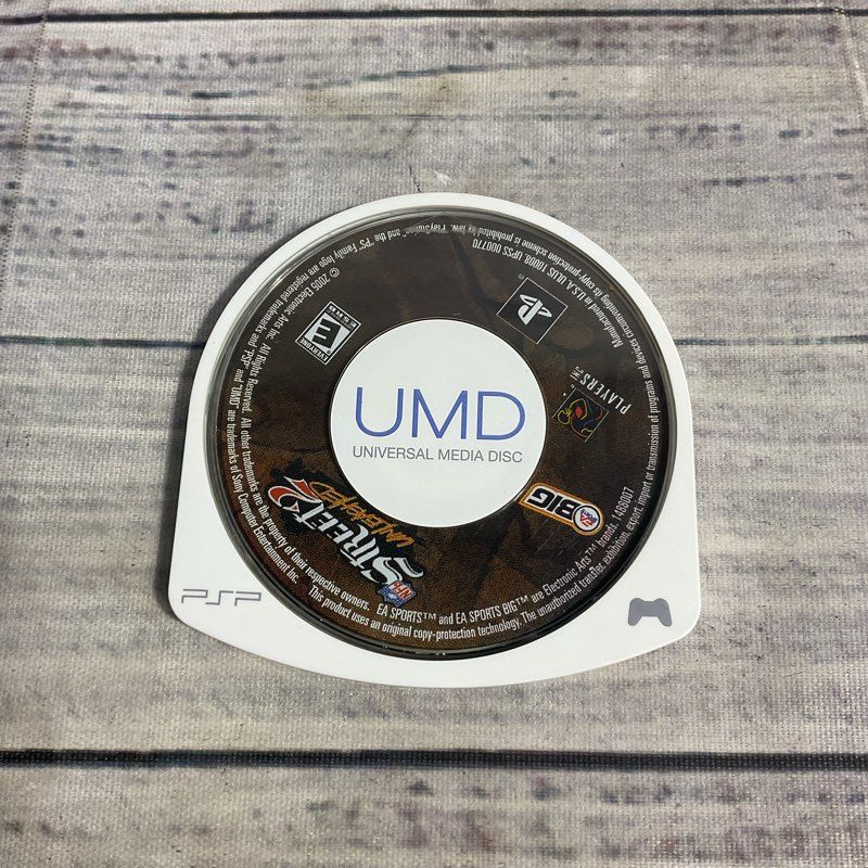 NFL Street 2: Unleashed Football UMD Game Disk for Sony Playstation Portable