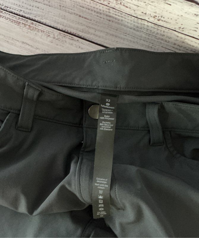 Men's Lululemon Charcoal Gray Pants Size 32