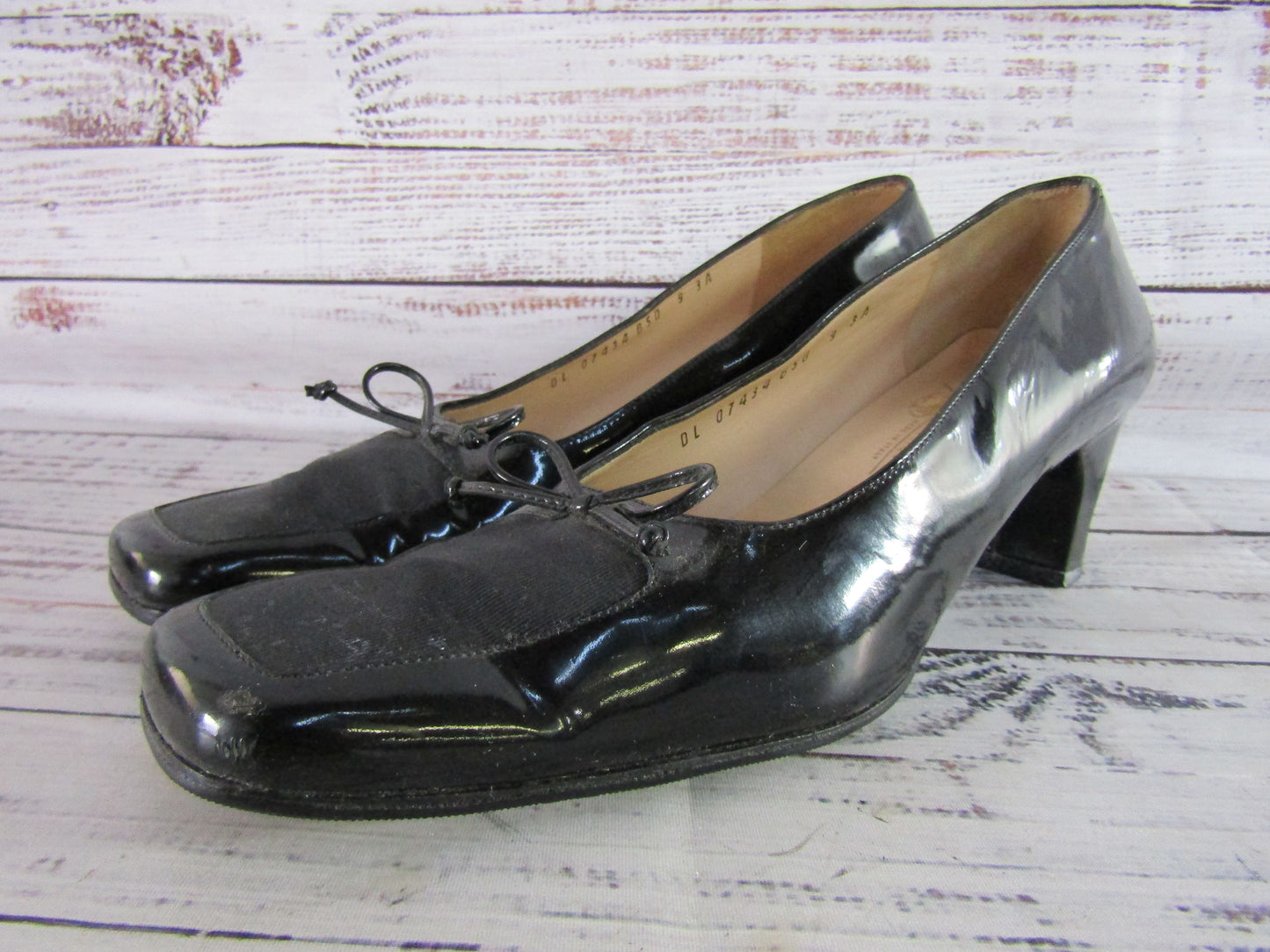 Salvatore Ferragamo Women's Black Leather Pumps Size 9.5 AAA Made in Italy