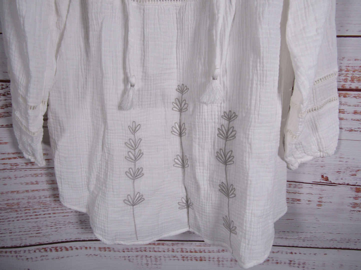 Calme by Johnny Was Gauze Tunic Women's White Floral Embroidered Blouse Size S