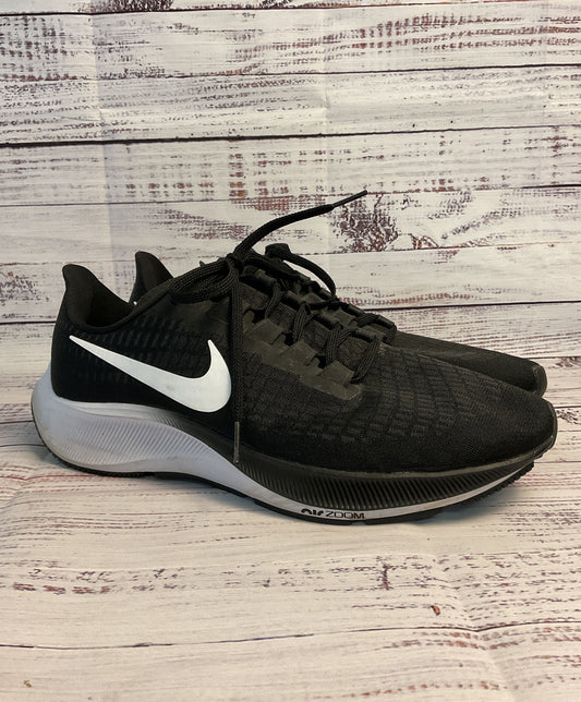 Women's Nike Air Zoom Pegasus 37 Black And White Athletic Shoe Size: 11