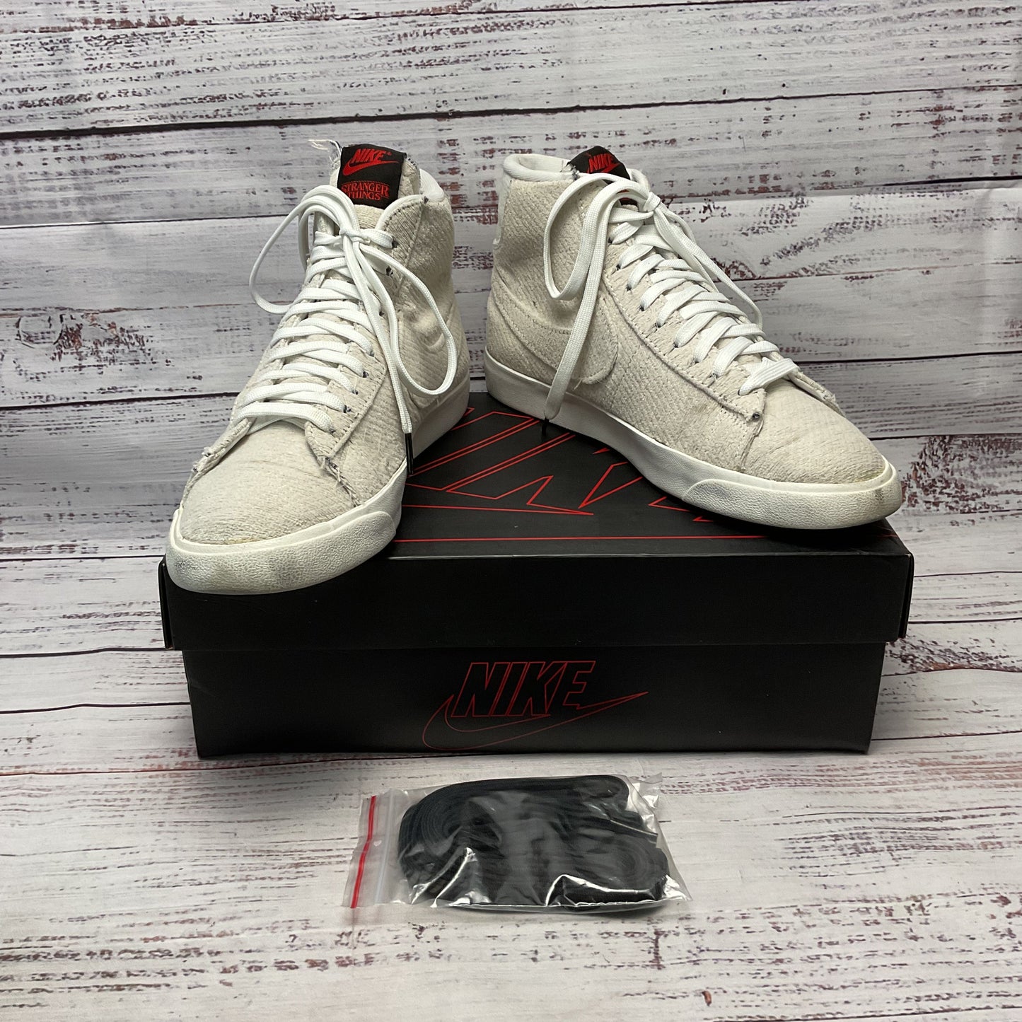 Nike Stranger Things x Blazer Mid QS 'Upside Down' White Athletic Shoe Men Sz8