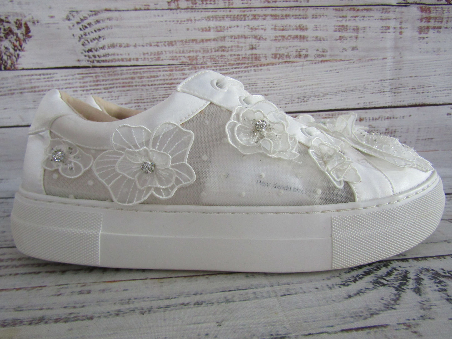 Betsey Johnson Pryce Women's White Floral Sneakers Size 9.5