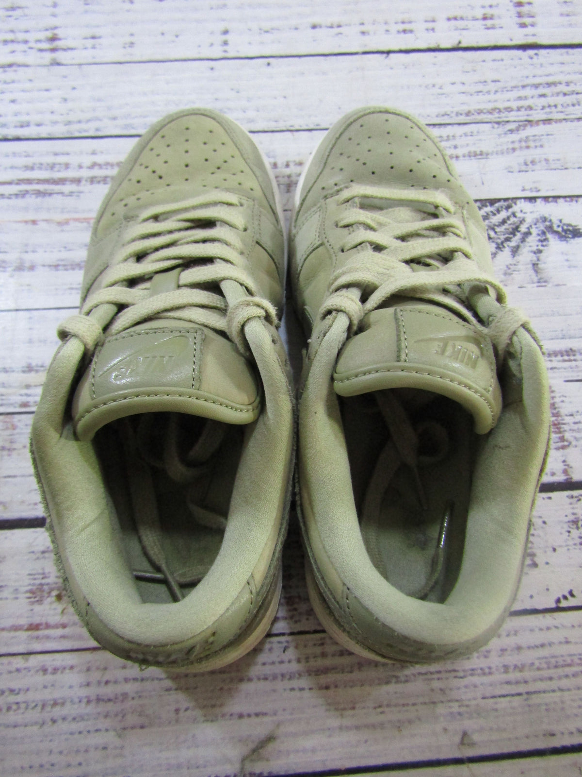 Nike Dunk Low PRM Women's Neutral Olive Low Top Sneakers Size 6.5 DV7415-200