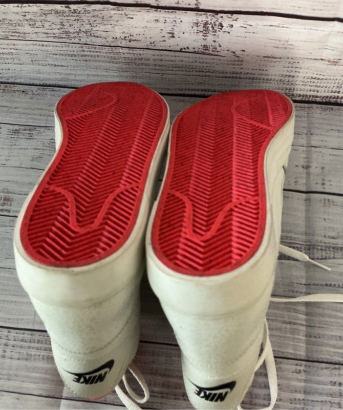 Men's Nike Air High-Top White Sneaker Size 9