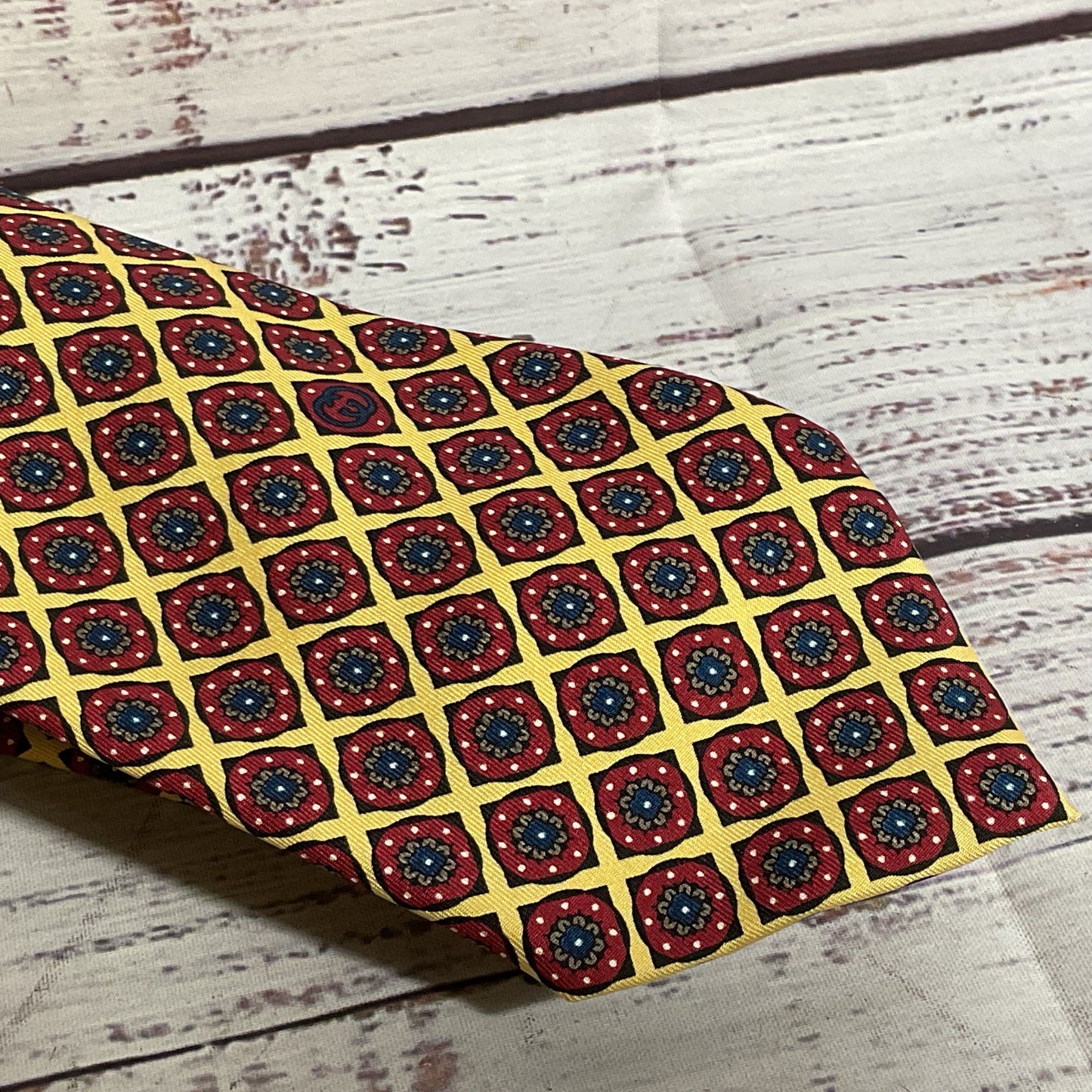 GUCCI Men's Graphic Yellow/Red Silk Tie- 58"L X 3.25"W