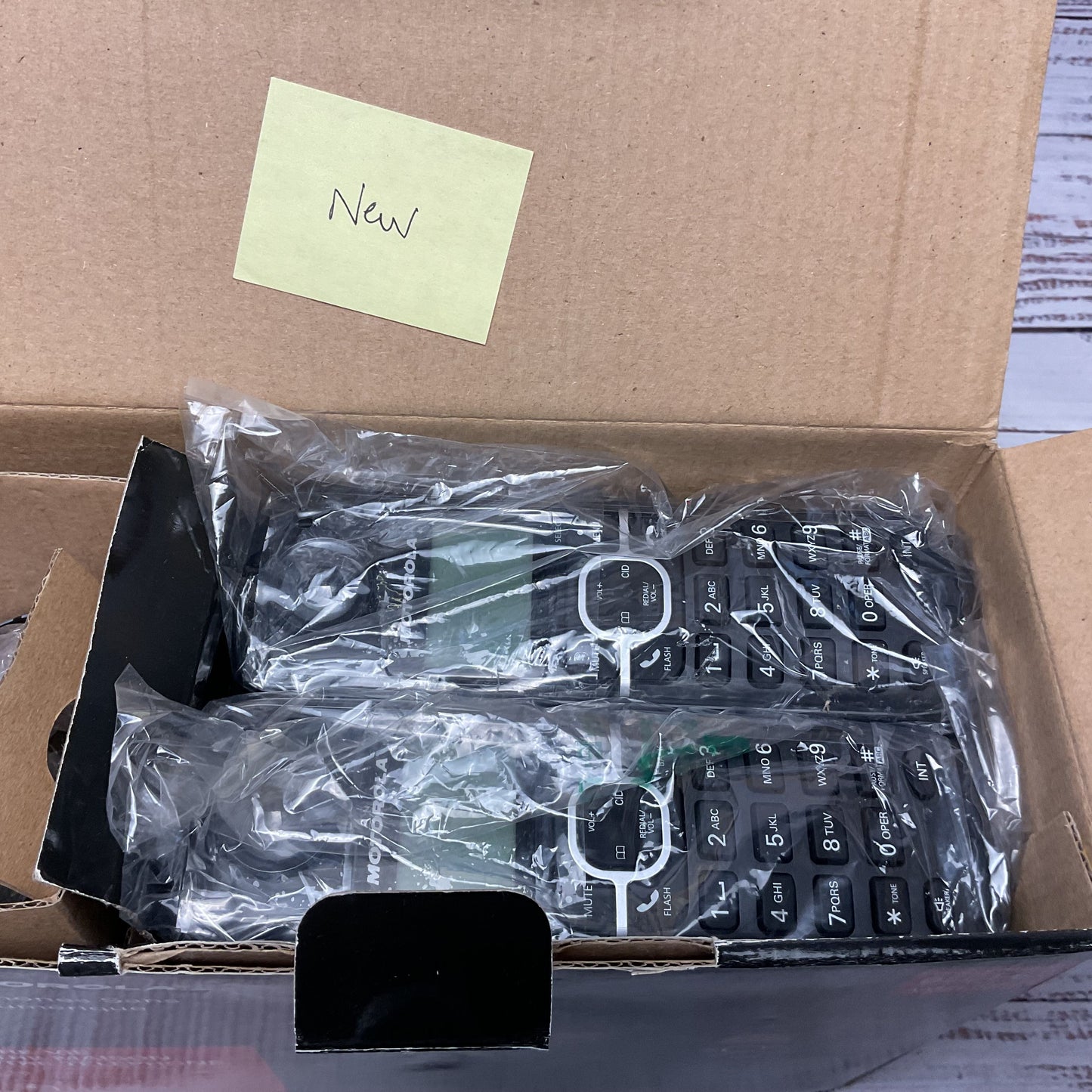 Motorola Digital Cordless Phone L603m Lot of 2 Handsets