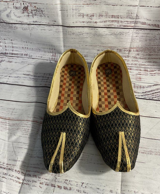 Manyavar Black & Gold Slip-On Men's India Dress Shoes Size 11