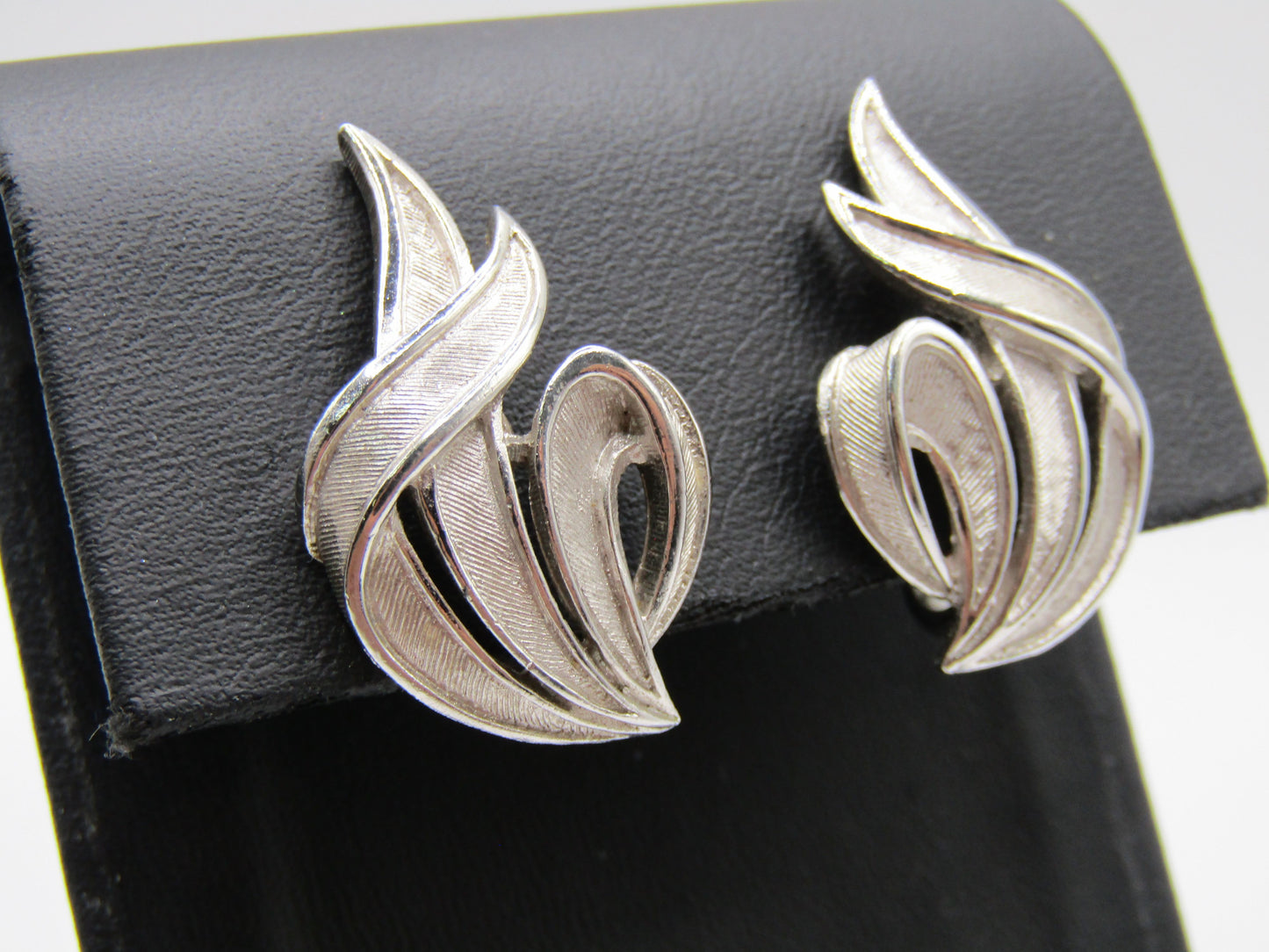 Vintage Crown Trifari Silver Plated Modernist Clip-On Stud Earrings