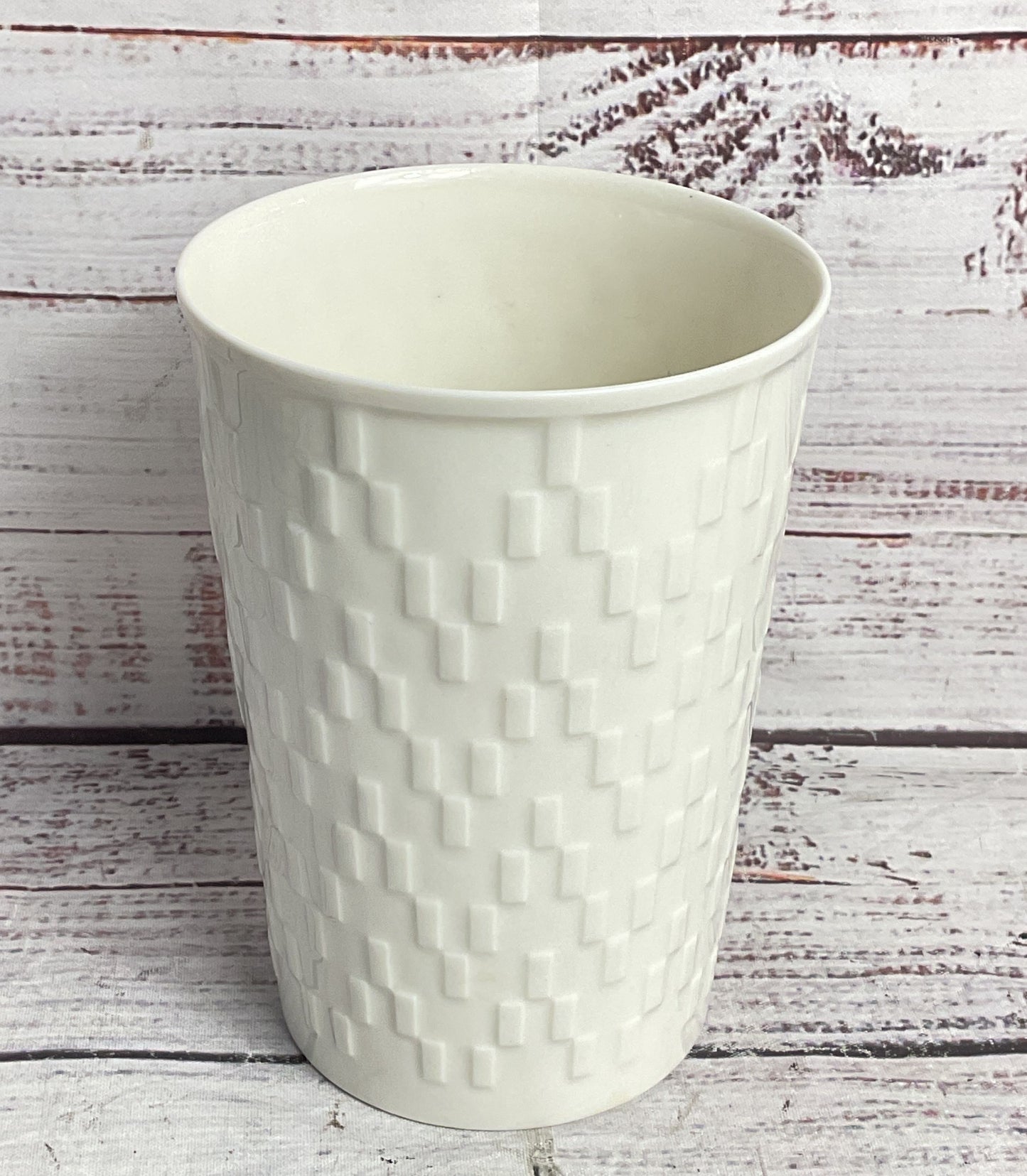 Royal Copenhagen Thorkild Olsen 5.5" No. 4101 Vase Cream