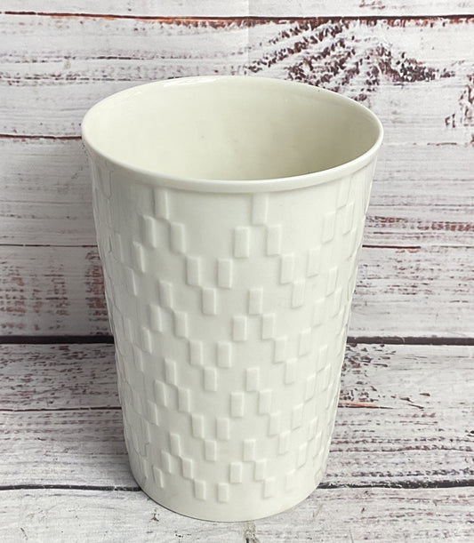 Royal Copenhagen Thorkild Olsen 5.5" No. 4101 Vase Cream