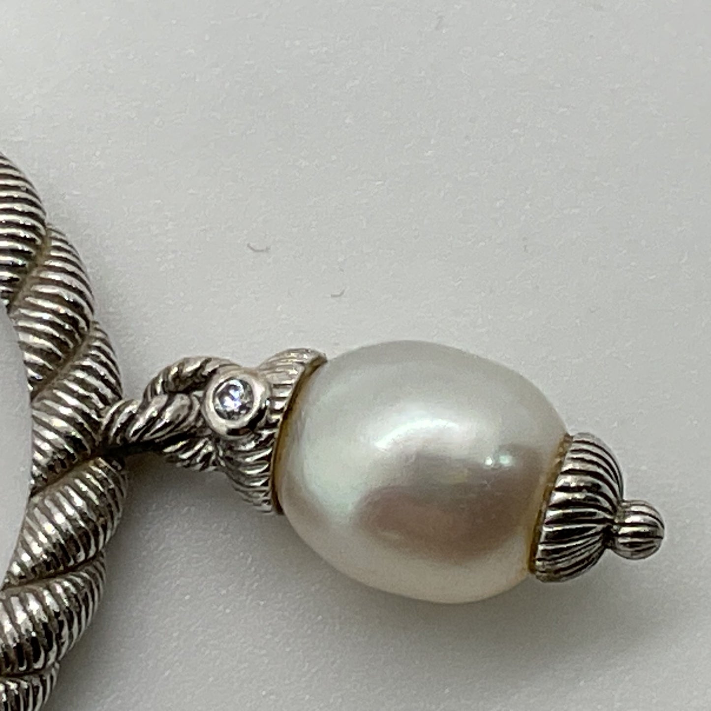 JUDITH RIPKA Sterling Silver Rope Band Pearl Dangle Charm SZ 8 Ring- 4.14g