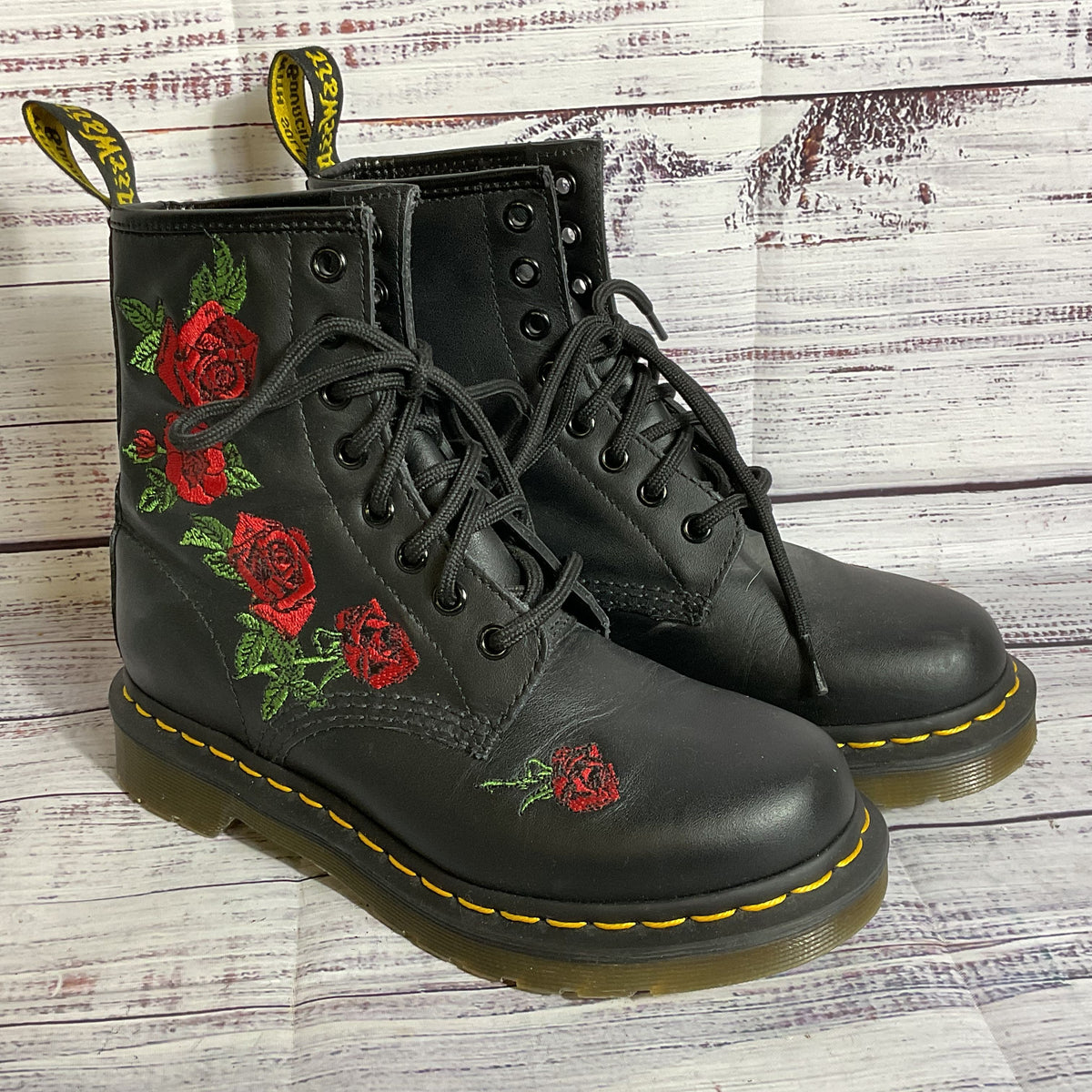 DR. MARTEN'S 1460 Vonda Women's Black Embroidered Roses Leather Boots- SZ 5