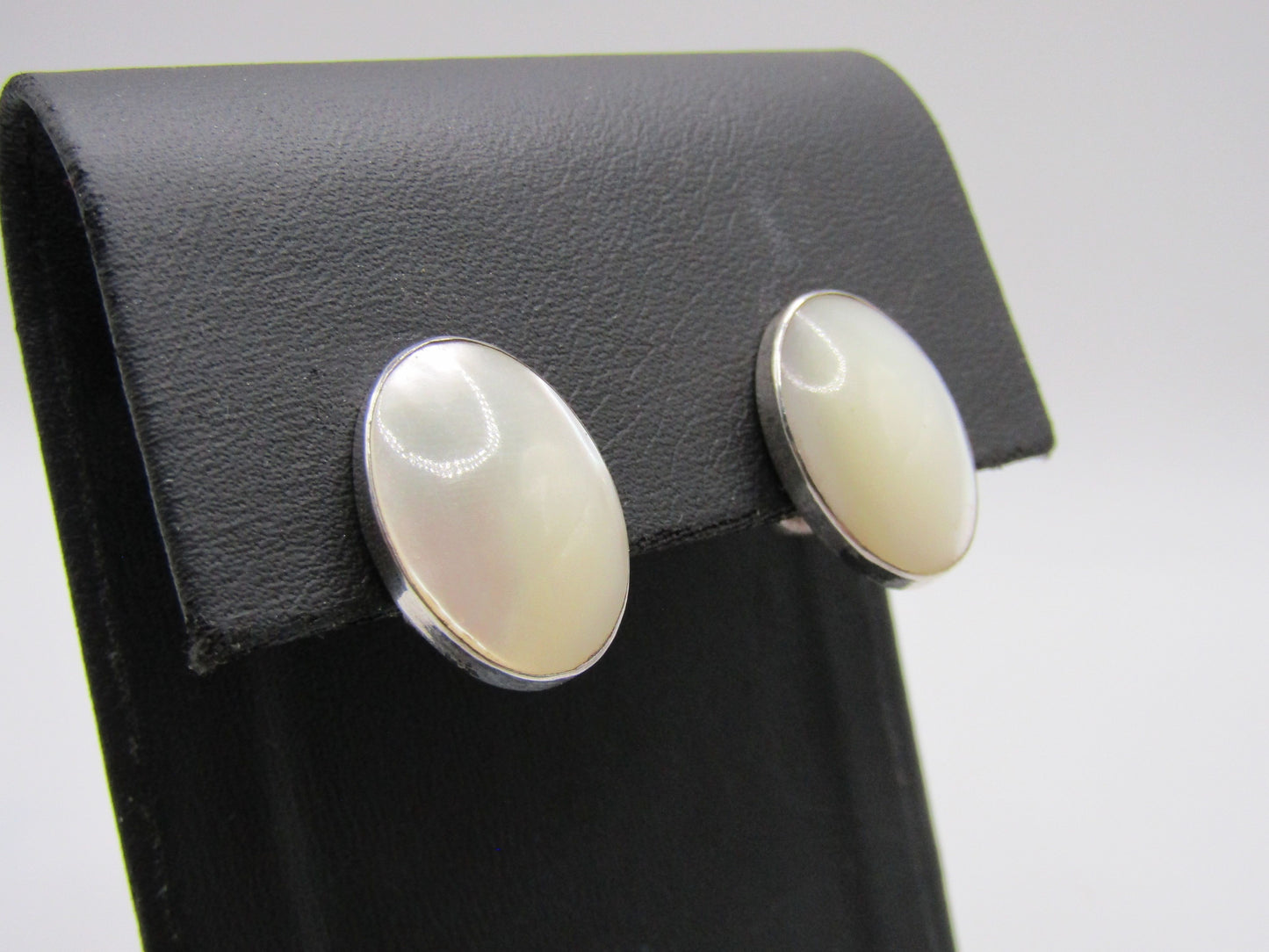 Vintage Sterling Silver Oval Mother of Pearl Clip-On Earrings