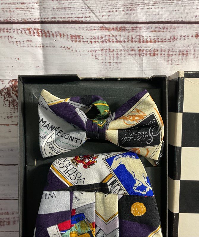 1994 Nicole Miller Silk Wine Chardonnay Wineries Cummerbund & Bowtie With Box