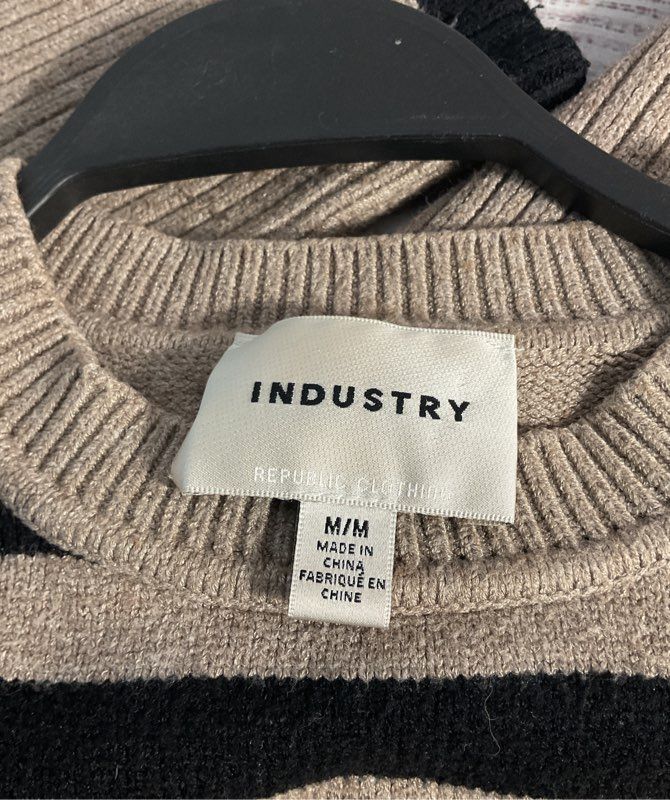 Industry Republic Clothing Women's Taupe & Black Pullover Sweater Size M