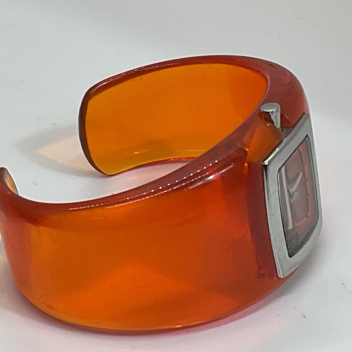 VTG. FOSSIL FS-9787 Women's Orange Lucite Cuff Watch- NEEDS BATTERY