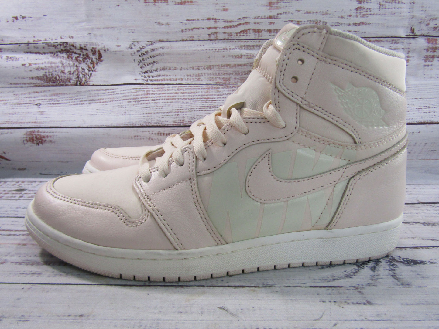 Nike Air Jordan 1 Retro High OG Guava Ice Men's Sneakers Size 9.5 555088-801