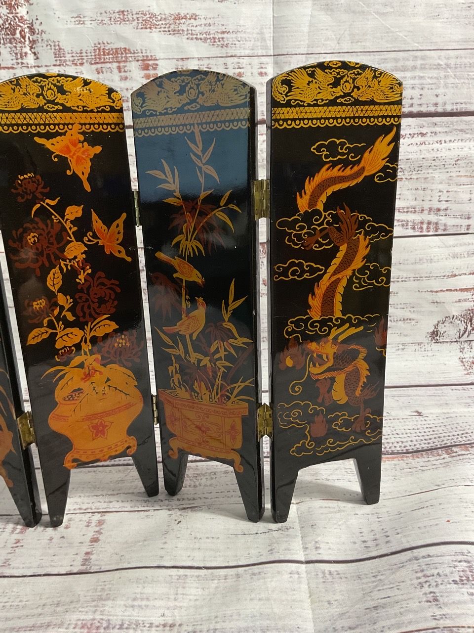 Vintage 6 Panel Lacquered Screen Hand Painted Woman Mother Of Pearl