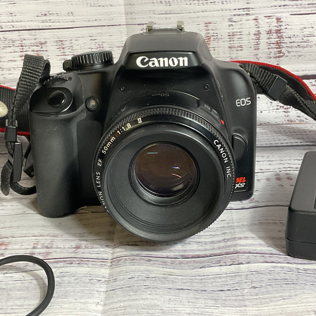 CANON REBEL XS DSLR Camera EOS with EF 50mm 1:1.8 II 0.45m/1.5ft Lens- WORKS!!!
