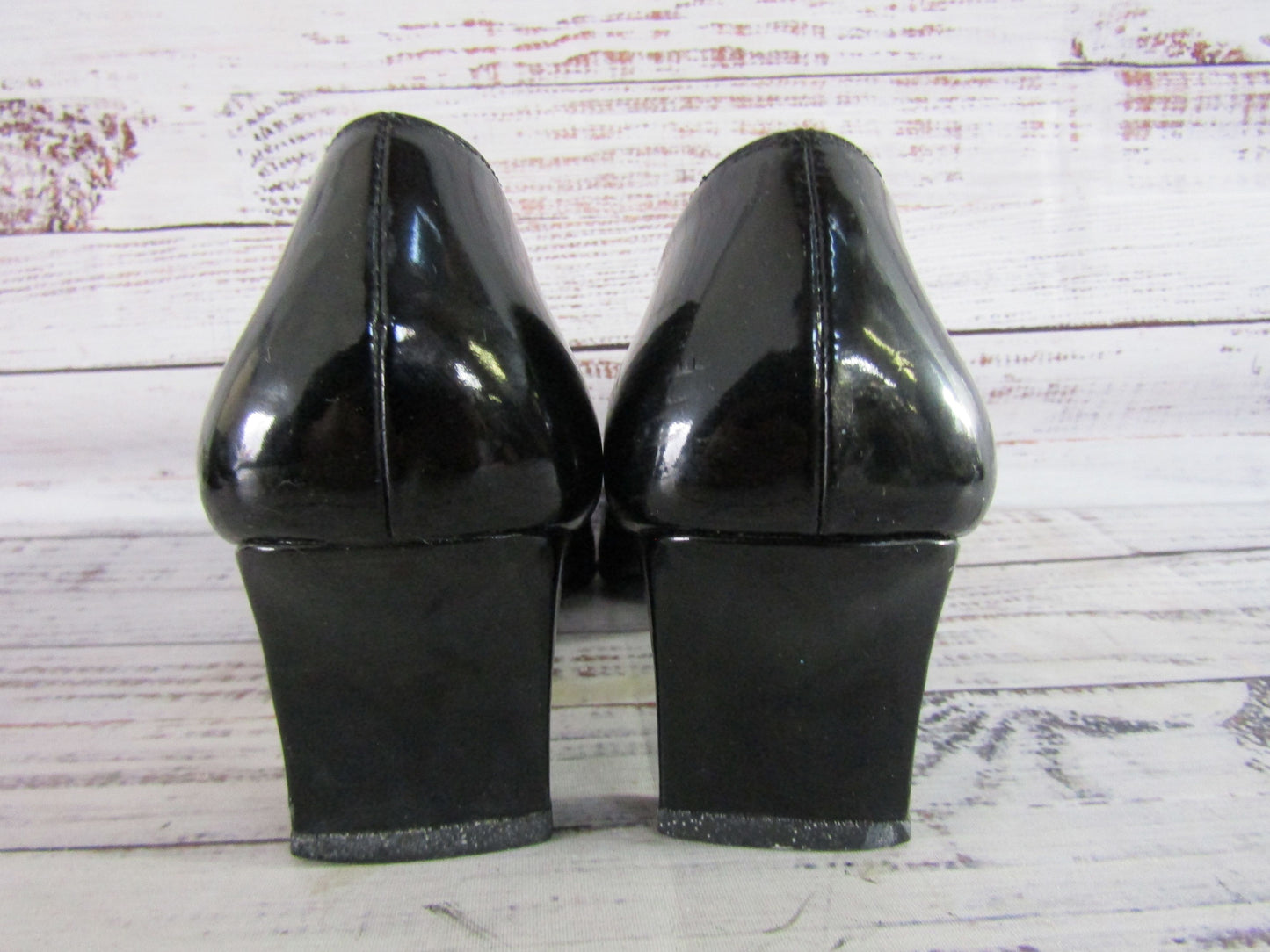 Salvatore Ferragamo Women's Black Leather Pumps Size 9.5 AAA Made in Italy