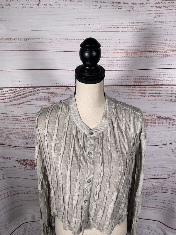 John Varvatos Crop Ruffle Stripe Button Long Sleeve Top Size L Grey