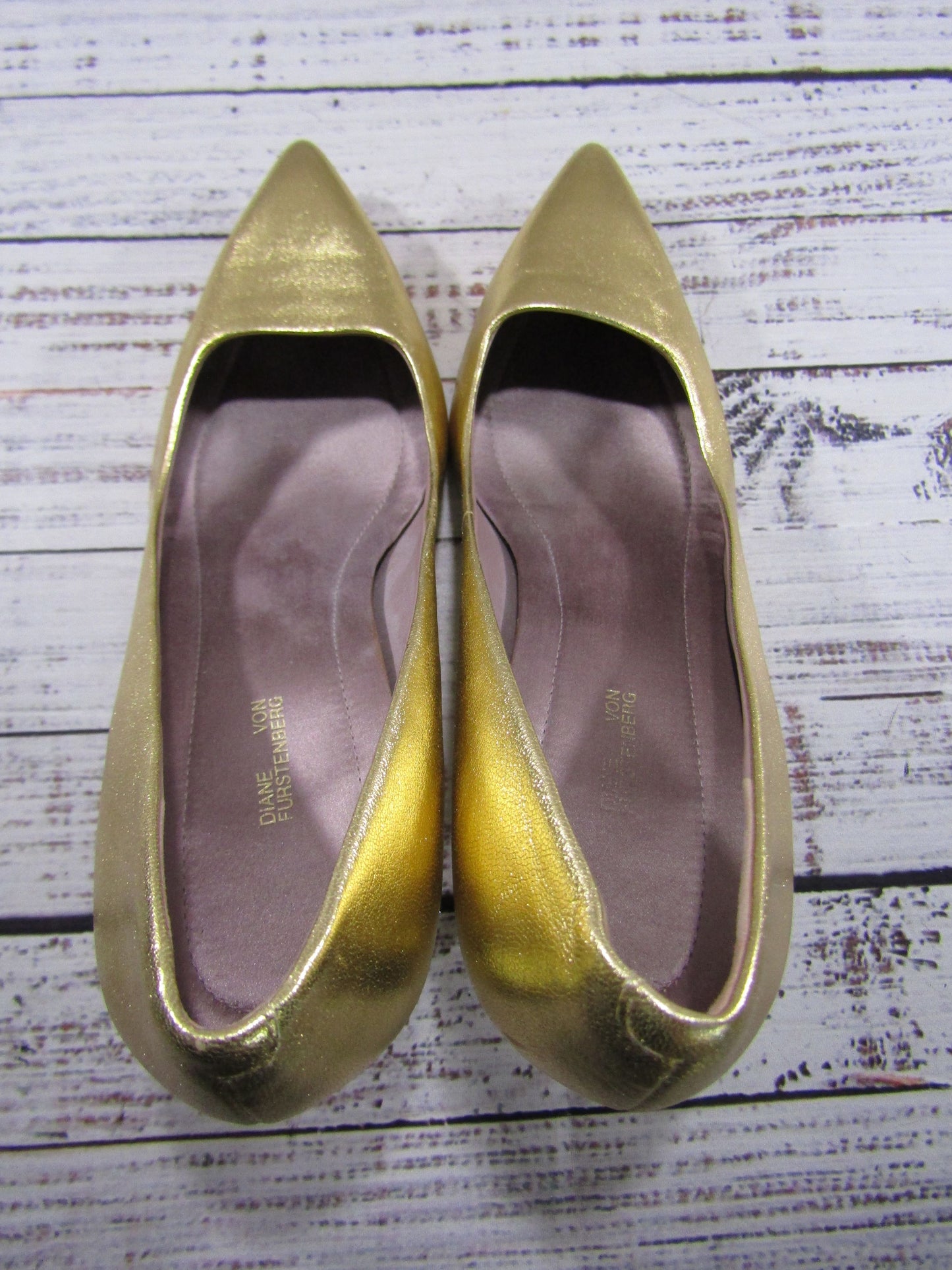 Diane Von Furstenberg Women's Gold Leather Pointed Toe Pumps Size 7