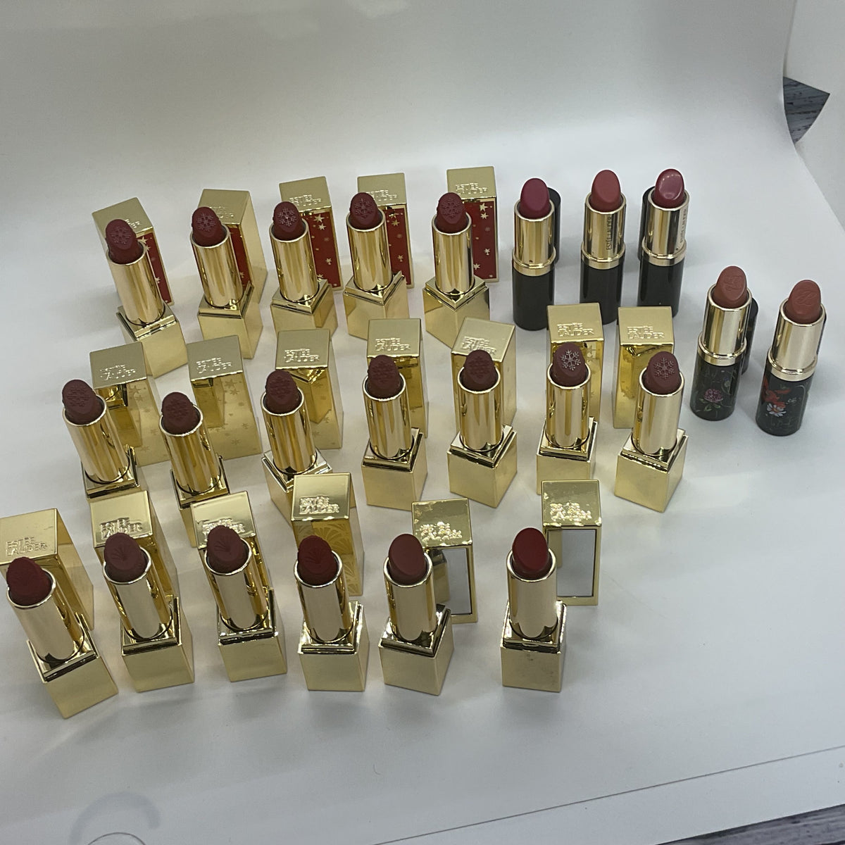 Lot of 23 NEW ESTEE LAUDER Limited Edition, Pure Color Envy Lipsticks