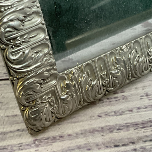 VTG. ELIAS Extra Fine Pewter 7.75" x 9.75" Picture Frame
