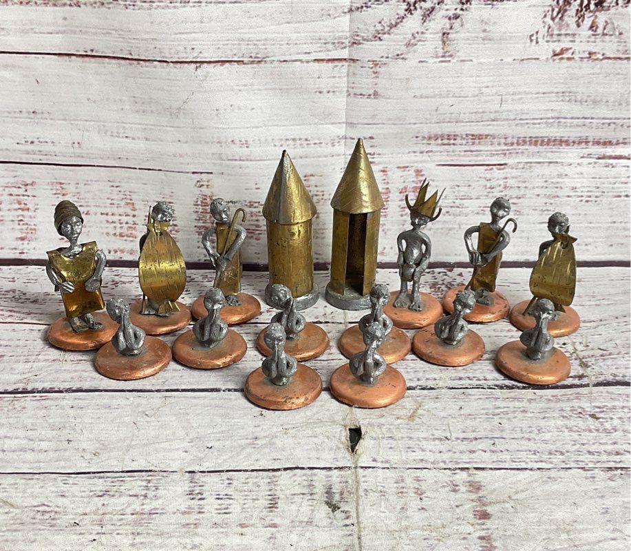Vintage Handmade Zimbabwe 32 Piece Chess Set Pewter Copper