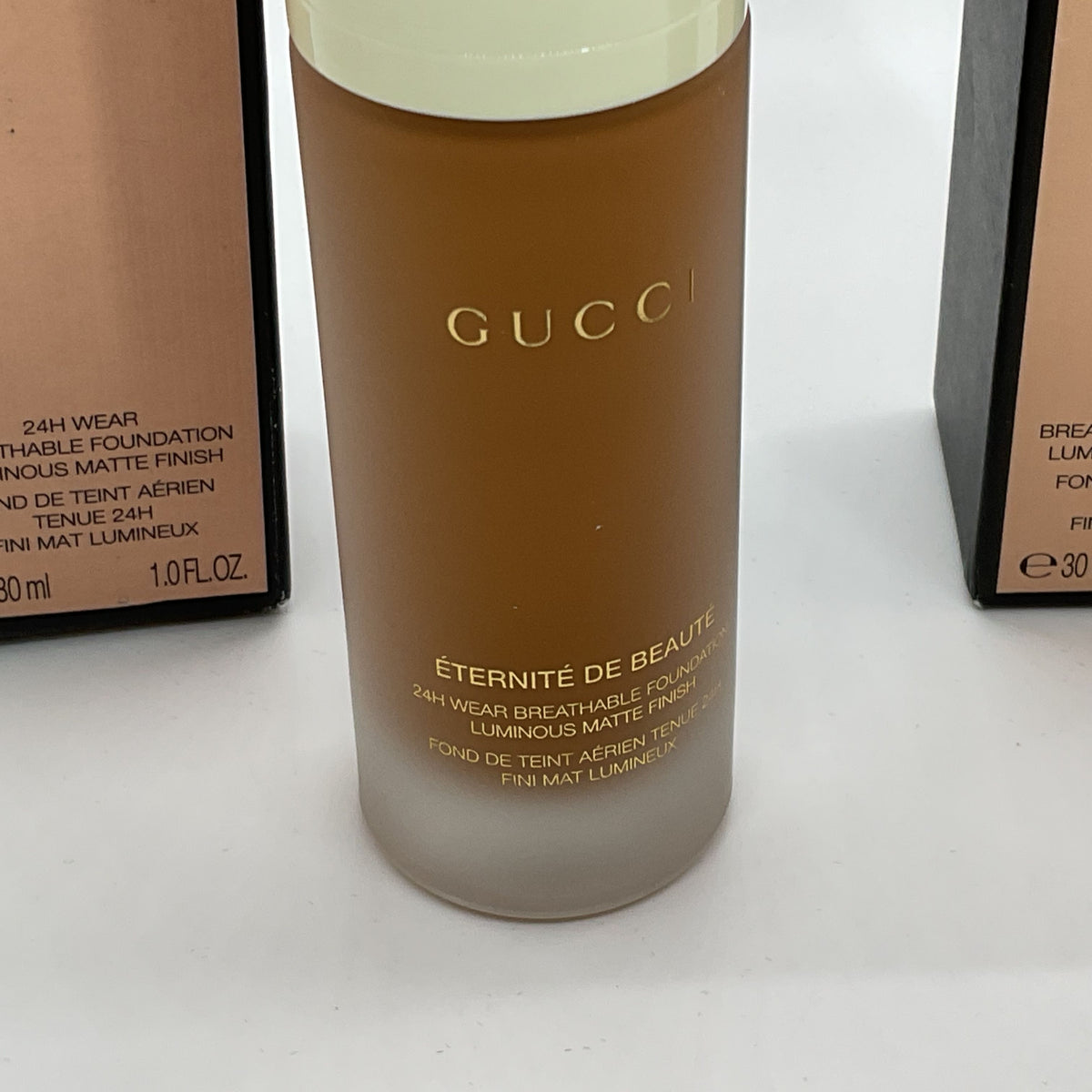 Set of 2 NEW GUCCI Eternite de Beaute 24H Wear Breathable Foundation 380N & 410N