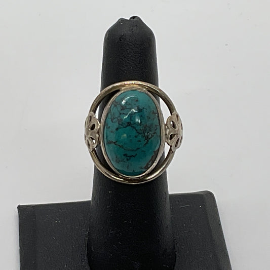 Sterling Silver & Oval Turquoise SZ 6 Ring- 8.96g