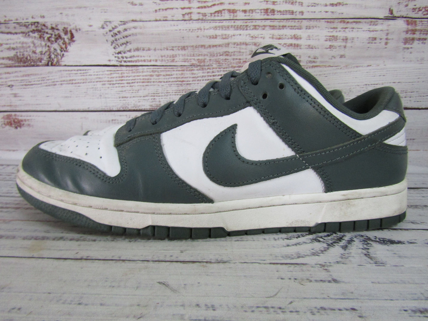 Nike Dunk Low Retro Men's White & Green Low Top Sneakers Size 10.5 DV0833-111