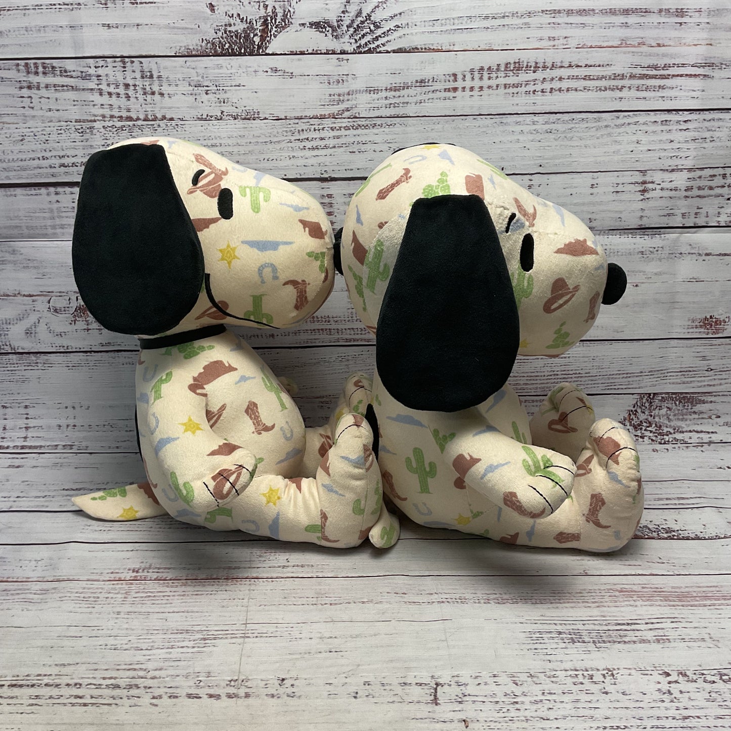 Peanuts Knotts Berry Farms Snoopy Western Cowboy Motif Design Set Of 2