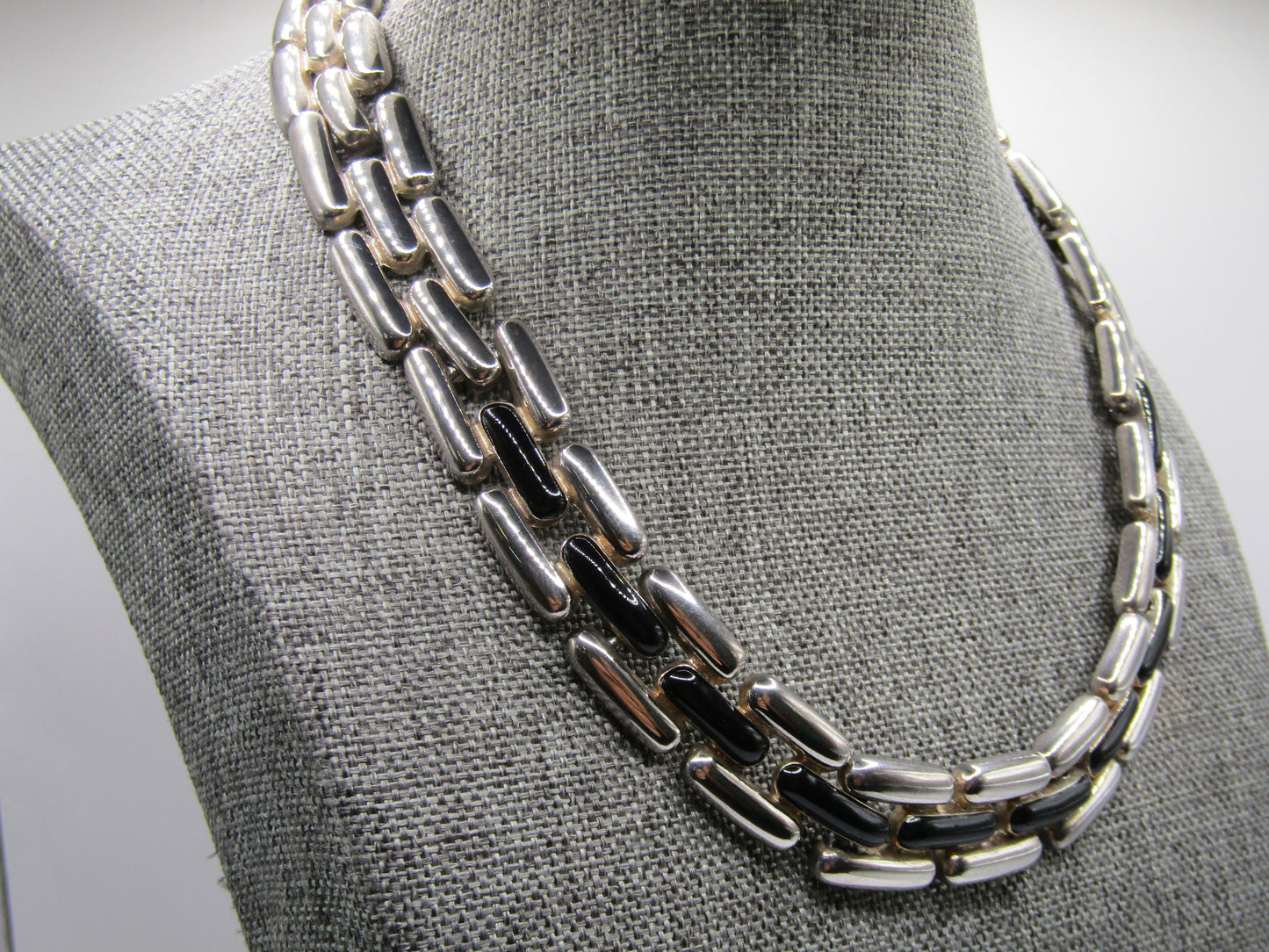 Vintage 15" Silver Plated Onyx Inlay 15mm Panther Link Necklace