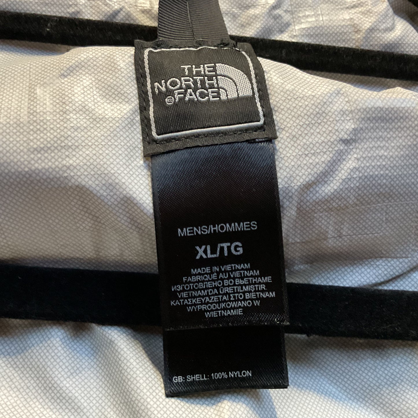 THE NORTH FACE Men's Hyvent 2.5L Hooded Black Windbreaker- SZ XL