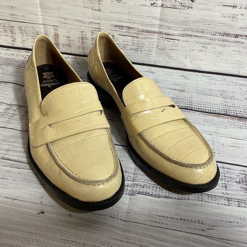 M. GEMI Women's Ivory Croc Embossed Leather Loafer Shoes- SZ 40