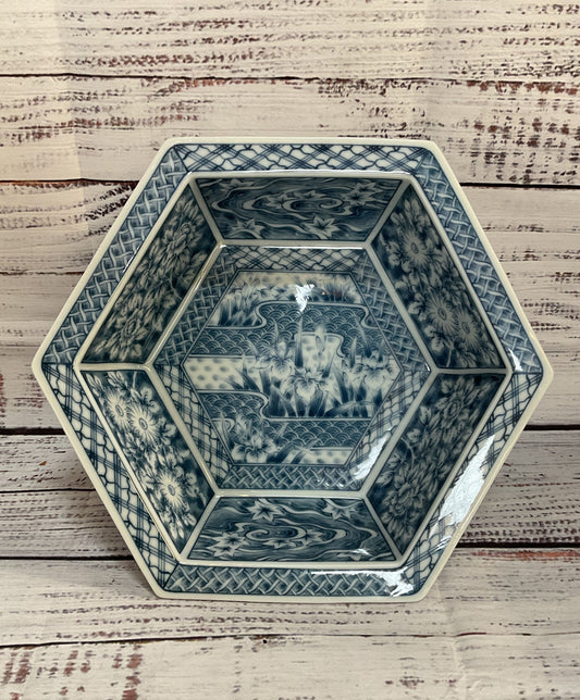 Fukagawa Japanese Chinoiserie Porcelain Macha Tea Ceremonial Bowl Blue White