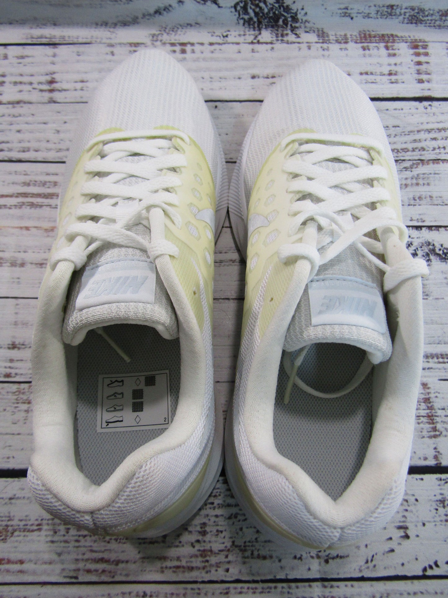 Nike Downshifter 7 Women's White Low Top Sneakers Size 11 852466-100